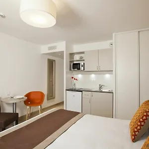 *** Aparthotel Residhome Rosa Parks Francia